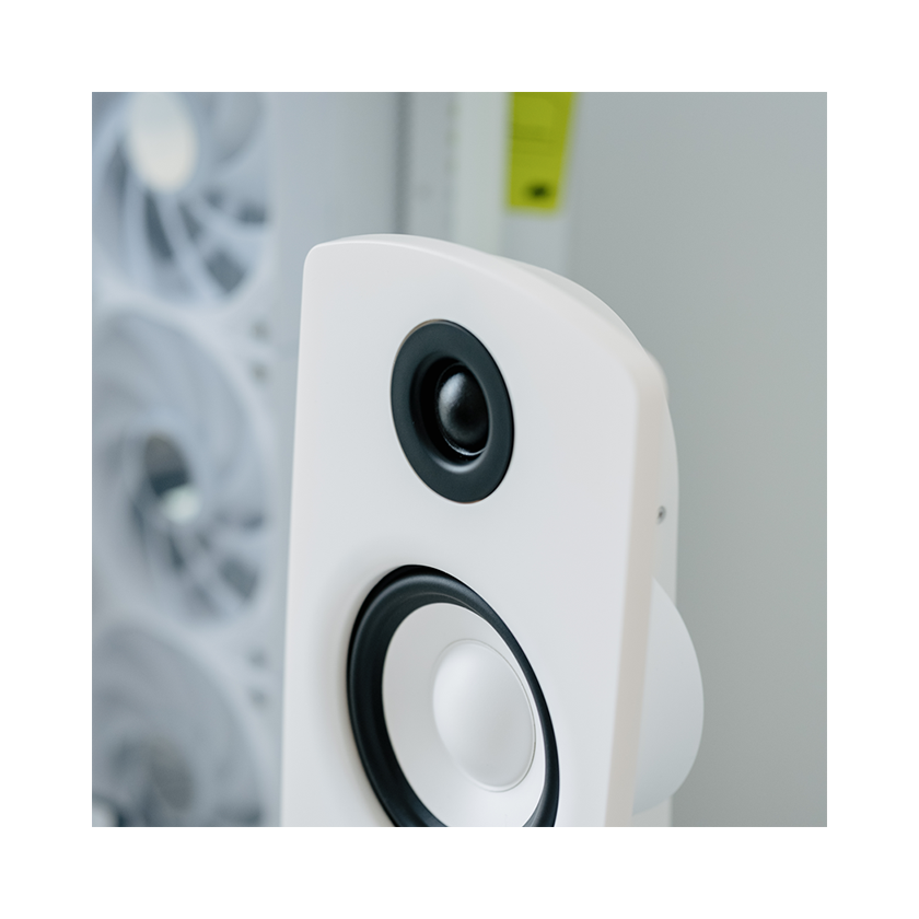 Jamo DS7 2.1 Active Speaker System in white lifestyle