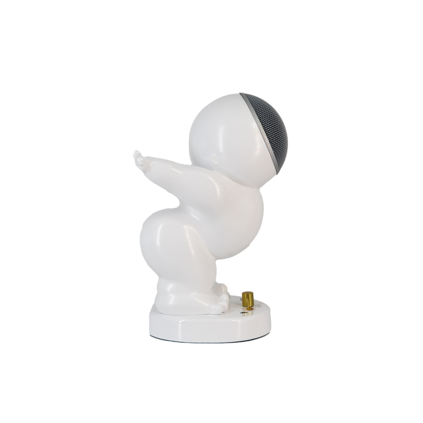 Jamo Gwong Tau Zai Speaker in white in angle view